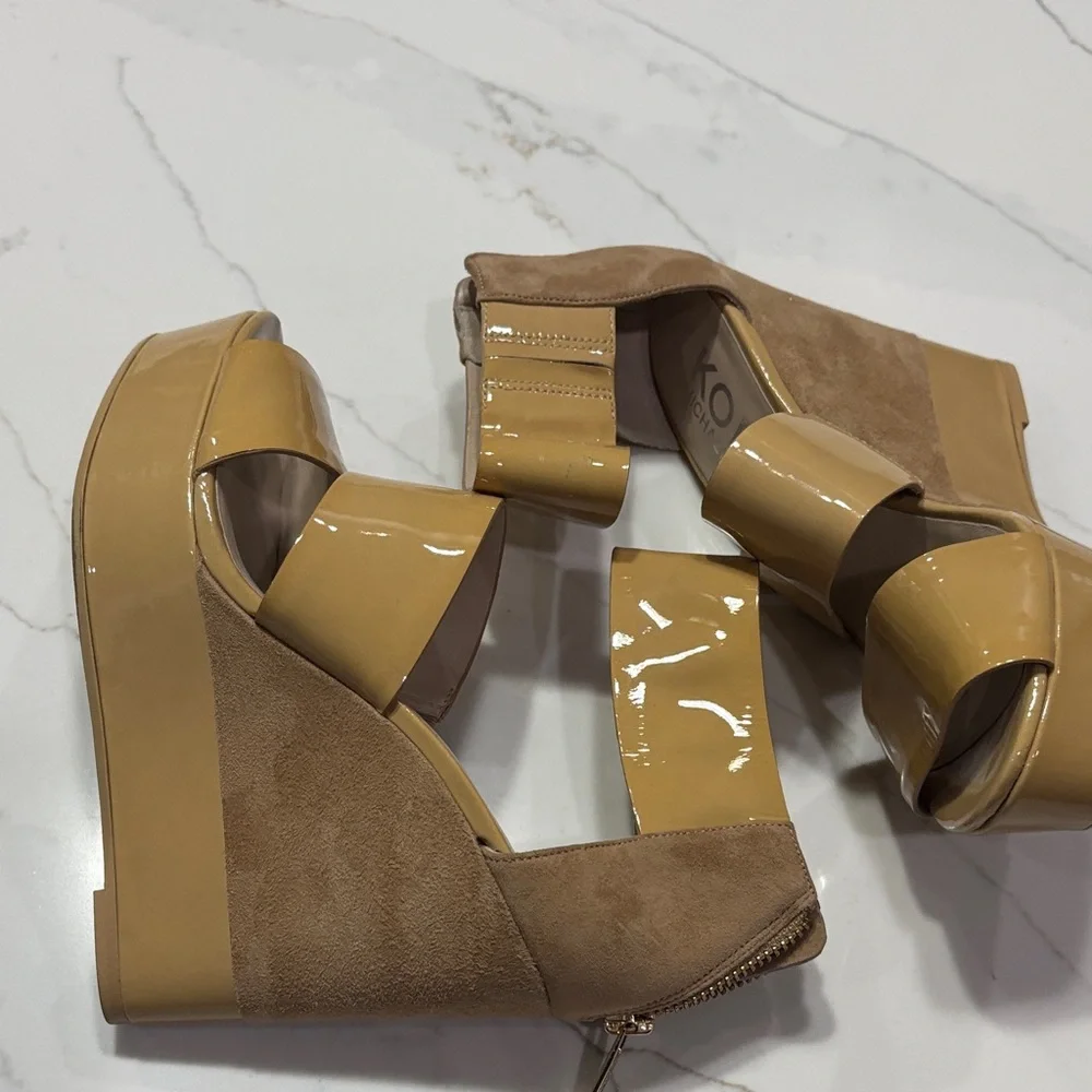 KORS Michael Kors strappy wedge